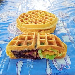 วาฟเฟิลไส้ทะลัก ลุงรวย