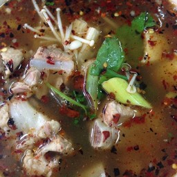 ต้มแซ่บกะดูกหมูอ่อน