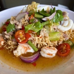 ยำมาม่า