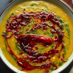 Daal Palak  แกงถั่วเหลืองใบผักโขม Yellow lentils curry with spinach