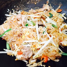 ก๊วยเตี๋ยวผัดโบราณหมู