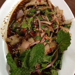 น้ำตกหมู