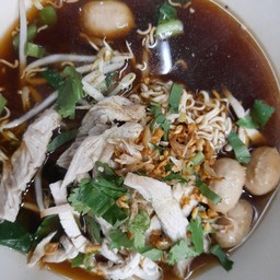 เกาเหลาไก่ฉีก พิเศษ