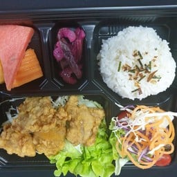 เซท ไก่ทอดแบบญี่ปุ่น