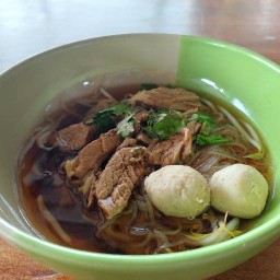 ร้านก๋วยเตี๋ยวเนื้อตุ๋น-หมูตุ๋น