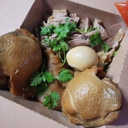 ขาหมู+ไก่ตุ๋น+คากิ (จัมโบ้)