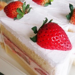 สตรอว์เบอร์รี่ช็อตเค้ก