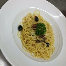 63 Spaghetti Aglio-olio-Peperoncino