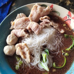 ลูกชิ้น+หมูสด
