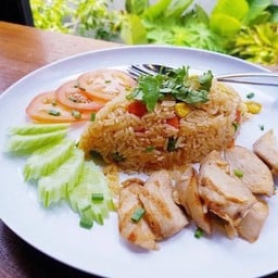 ข้าวผัดบั้งไฟไก่
