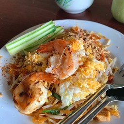 ผัดไทยกุ้งสด