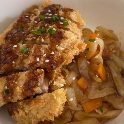 คัทสึด้งหมูทอด