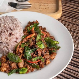 ผัดกระเพราโบราณ