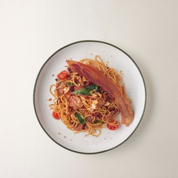 สปาเก็ตตี้เบค่อนผัดพริกแห้ง