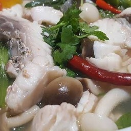 ปลากะพงต้มยำน้ำใส