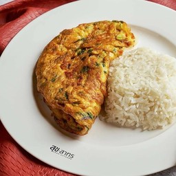 ข้าวไข่เจียวทรงเครื่อง Thai style omelet with assorted veggies and rice