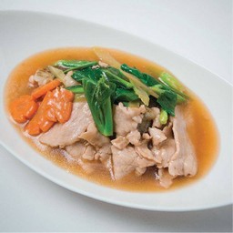 ราดหน้า (หมู)