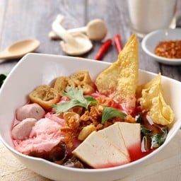 เย็นตาโฟทรงเครื่อง