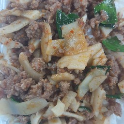 พริกแกงเนื้อหน่อไม้ดอง