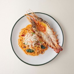 สปาเก็ตตี้ซอสต้มยำ กุ้งแม่น้ำตาปีย่าง