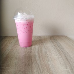 นมชมพูเย็น แก้วใหญ่ 20 ออนซ์