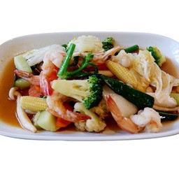 ผัดผักรวมกุ้ง