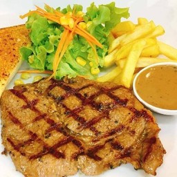 สเต็กหมู ซอสพริกไทยดำ