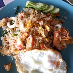 ข้าวผัดทะเล