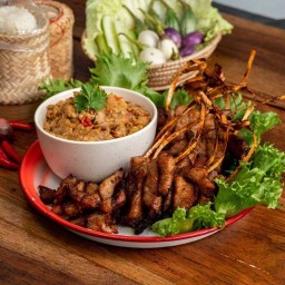 หมูพวง byน้ำผึ้ง ท่าอิฐ
