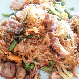วุ้นเส้นผัดขี้เมาหมู