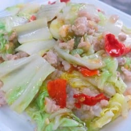 ผัดผักกาดขาวหมูสับ