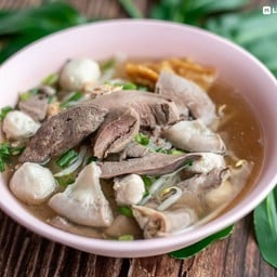 ก๋วยเตี๋ยวเครื่องในหมู พิเศษ