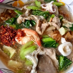 ราดหน้าทะเล