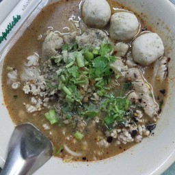 ก๋วยเตี๋ยวโกเด้งหน้าแขวงลำพูน