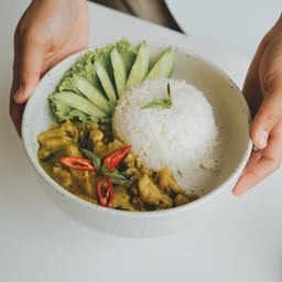 ข้าวเขียวหวานผัดแห้ง