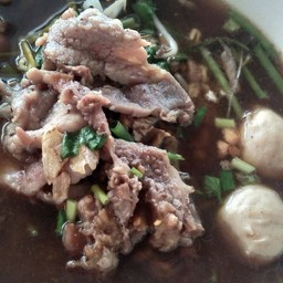 แม่น้อย อาหารตามสั่ง