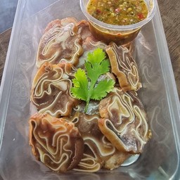 หูหมูเสวย