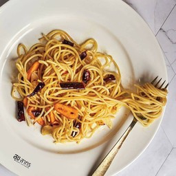 สปาเก็ตตี้พริกแห้งน้ำมันมะกอกขนาดใหญ่2X sizeXL Spaghetti Olio eggham (non-vegan)