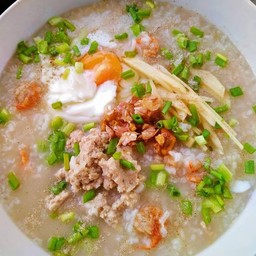 ข้าวต้มหมูสับ