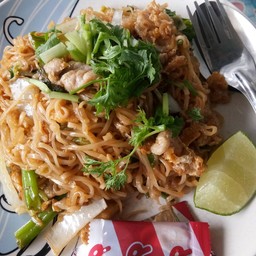 ผัดมาม่าหมู 50