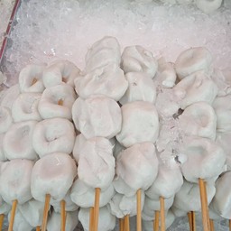 ยำลูกชิ้นปลาเยาราช(อรัญประเทศ)