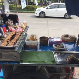 หมูย่างริมทาง