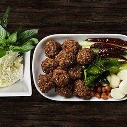 ลาบเป็ดทอด