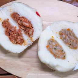 ซาลาเปาต้นตำรับ หมูแดง