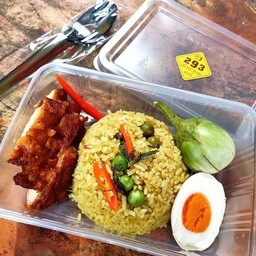 ข้าวผัดแกงเขียวหวานไก่ เมนูแนะนำ!!