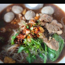 หมี่ ..หมูน้ำตก (  สูตรรังสิต )