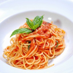 สปาเก็ตตี้ซอสมะเขือเทศ