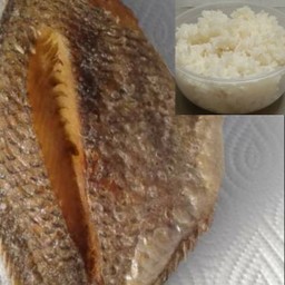 ข้าวสวย+ปลานิลแดดเดียว