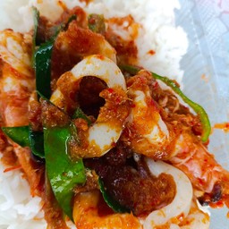 กะเพราหมึก+กุ้ง