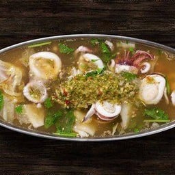 ปลาหมึกไข่นึ่งมะนาว